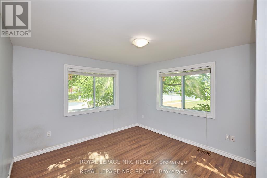












557 GENEVA STREET

,
St. Catharines (Lakeport),




Ontario
L2N2J1


