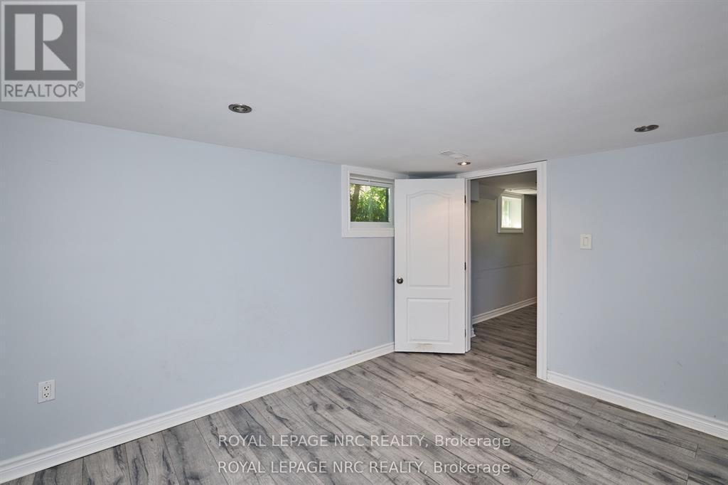 












557 GENEVA STREET

,
St. Catharines (Lakeport),




Ontario
L2N2J1

