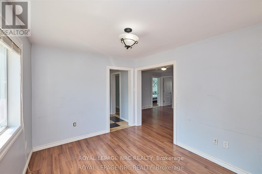 












557 GENEVA STREET

,
St. Catharines (Lakeport),




Ontario
L2N2J1

