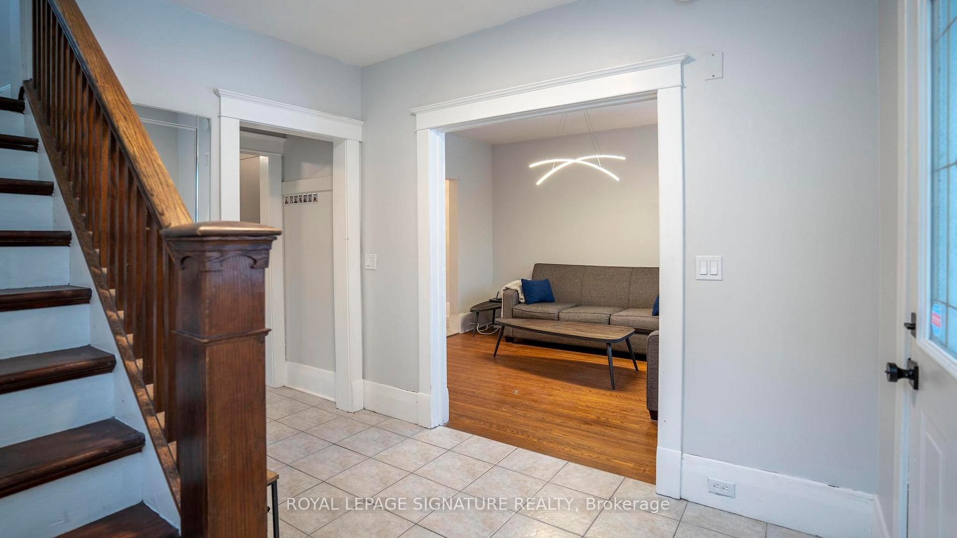 









2


McDonald

Avenue,
London North,




ON
N6G 1B1

