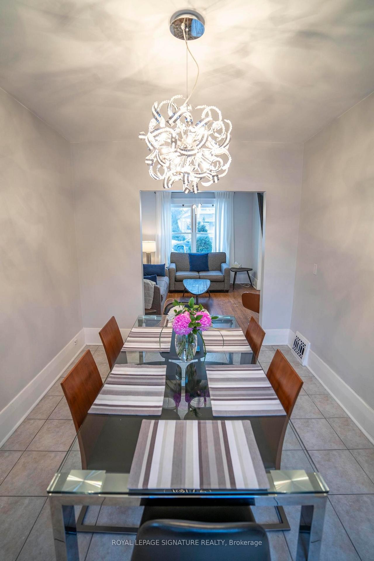 









2


McDonald

Avenue,
London North,




ON
N6G 1B1

