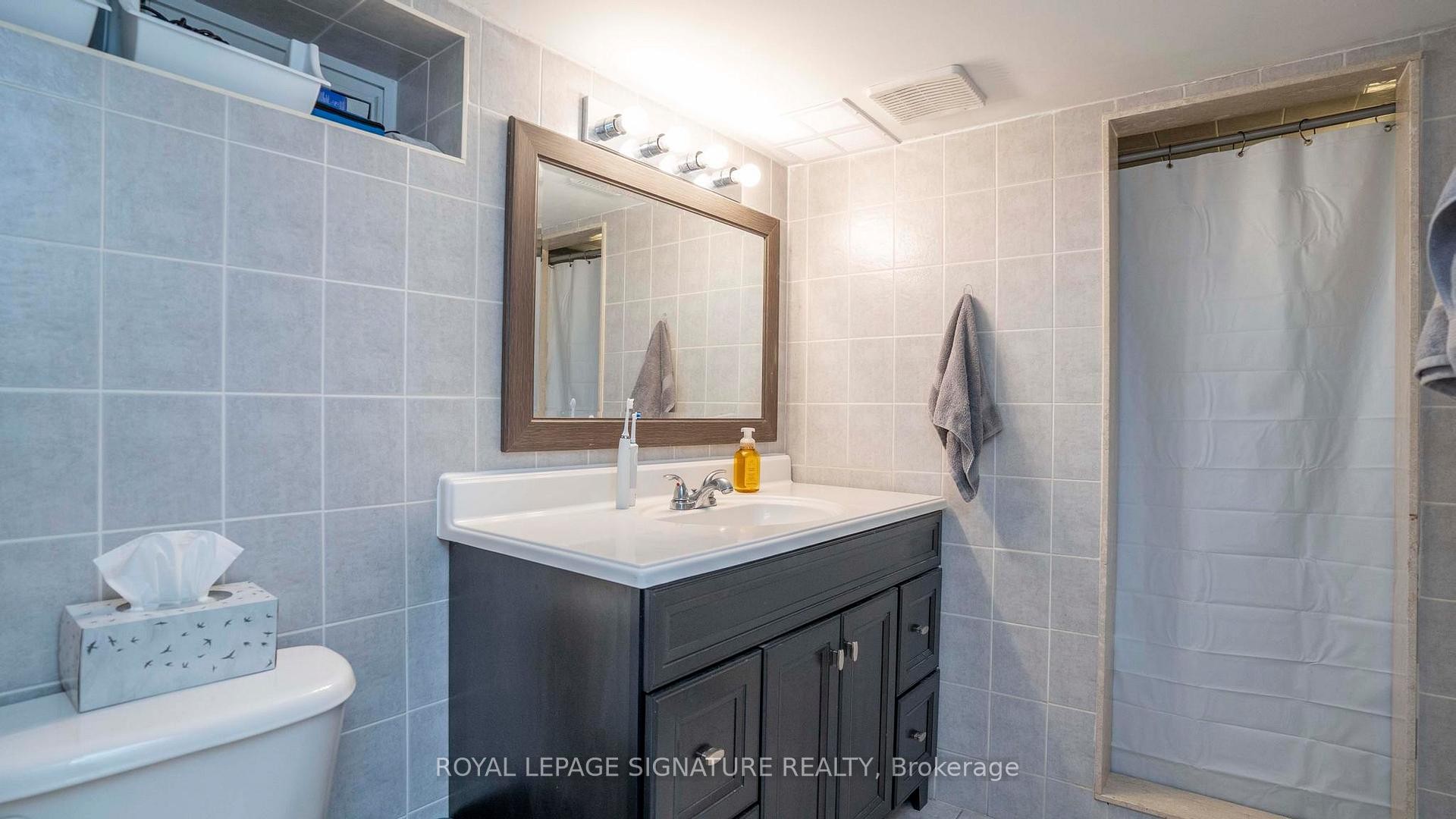 









2


McDonald

Avenue,
London North,




ON
N6G 1B1

