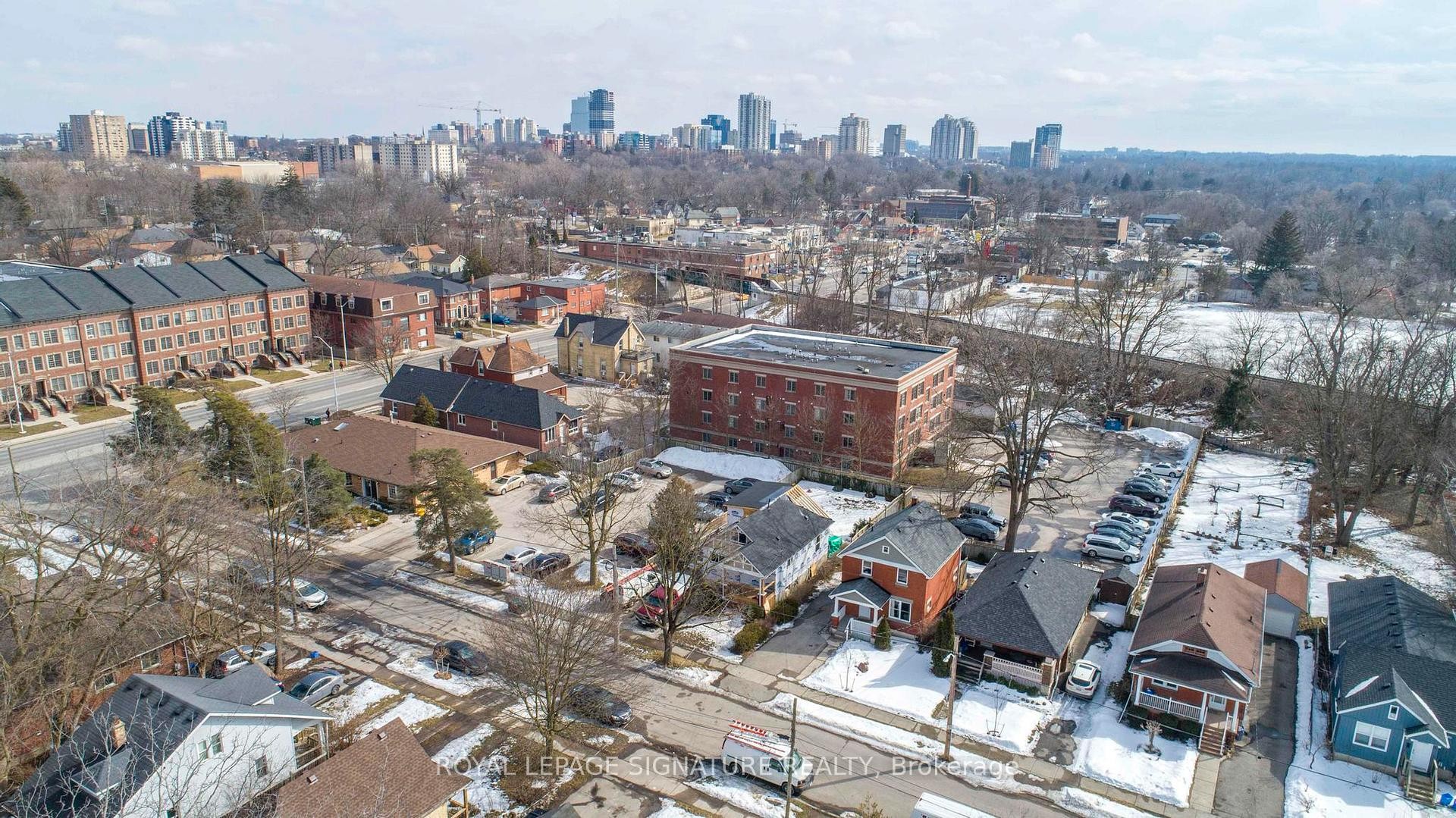 









2


McDonald

Avenue,
London North,




ON
N6G 1B1

