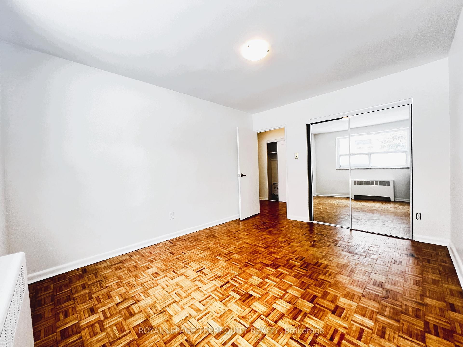 









39


Leduc

Drive, 3,
Toronto,




ON
M9W 2A8

