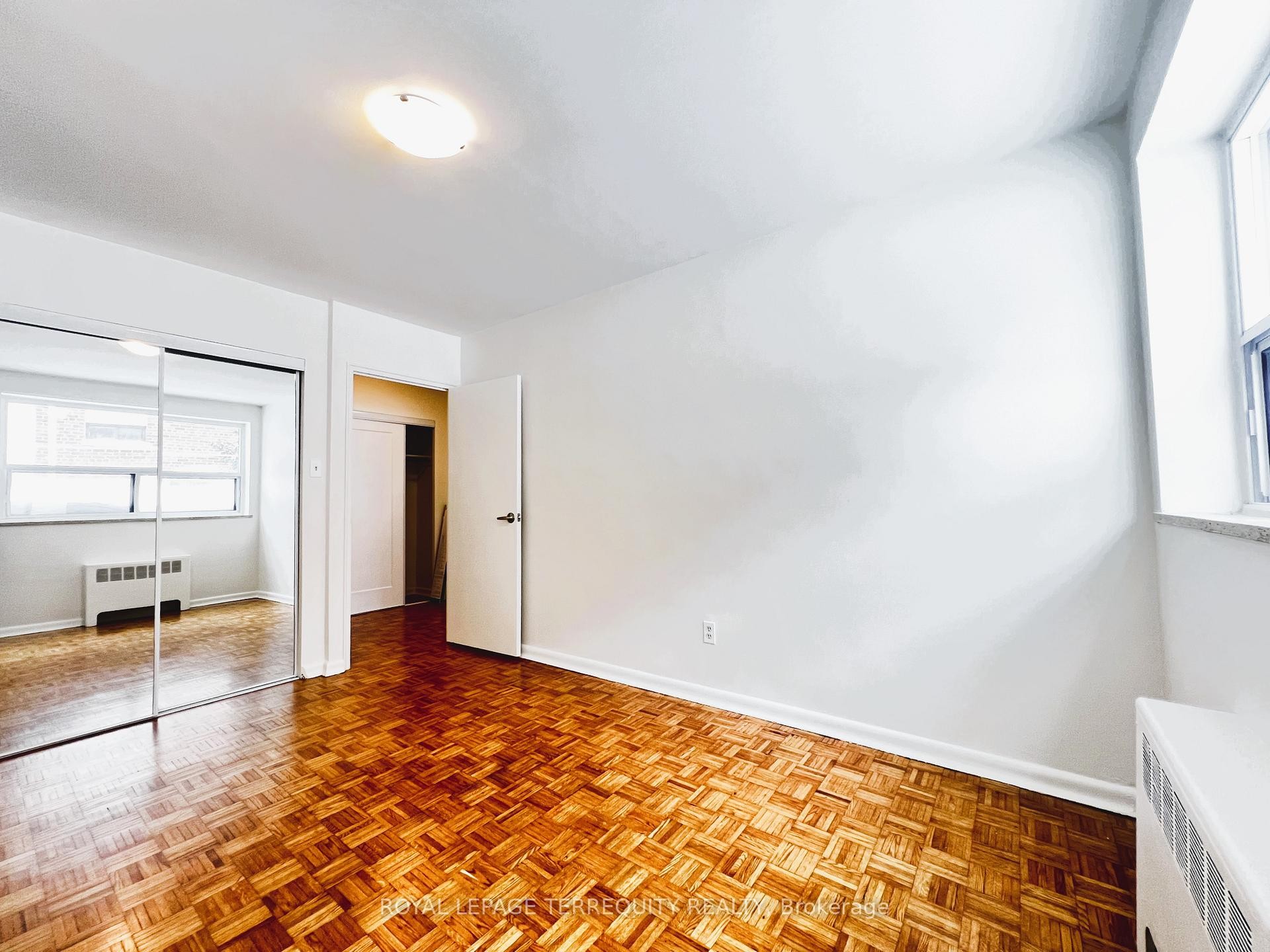 









39


Leduc

Drive, 3,
Toronto,




ON
M9W 2A8

