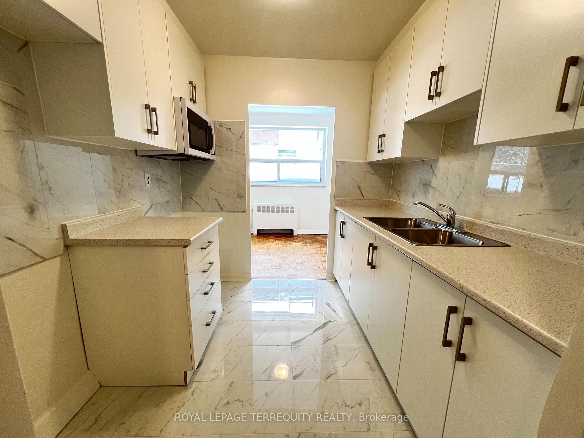 









39


Leduc

Drive, 3,
Toronto,




ON
M9W 2A8

