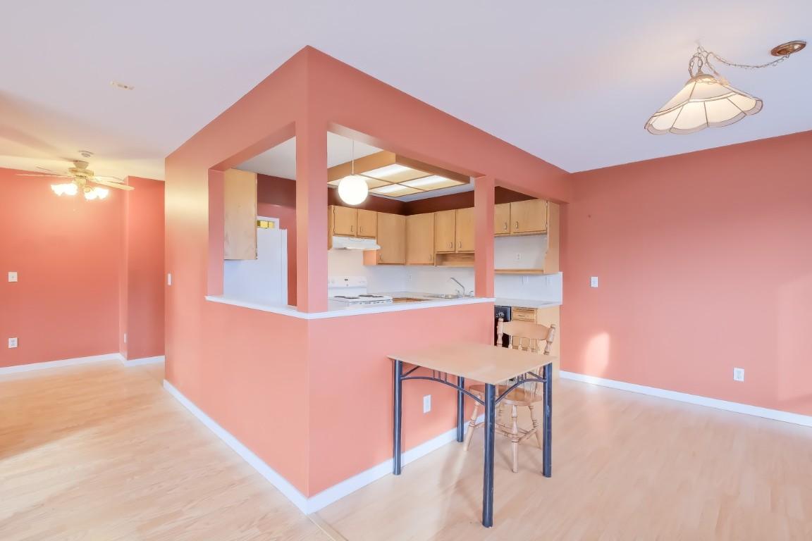 









255


McIntosh

Road, 305,
Kelowna,




BC
V1X 2C5

