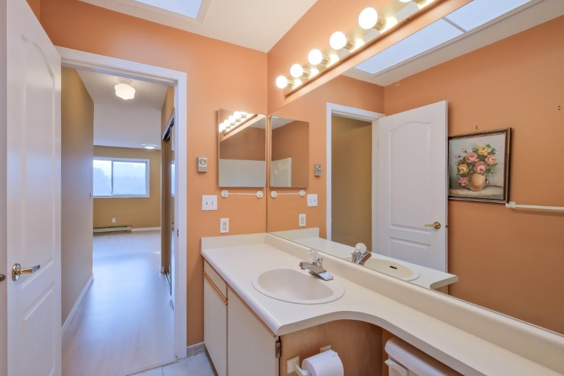 









255


McIntosh

Road, 305,
Kelowna,




BC
V1X 2C5

