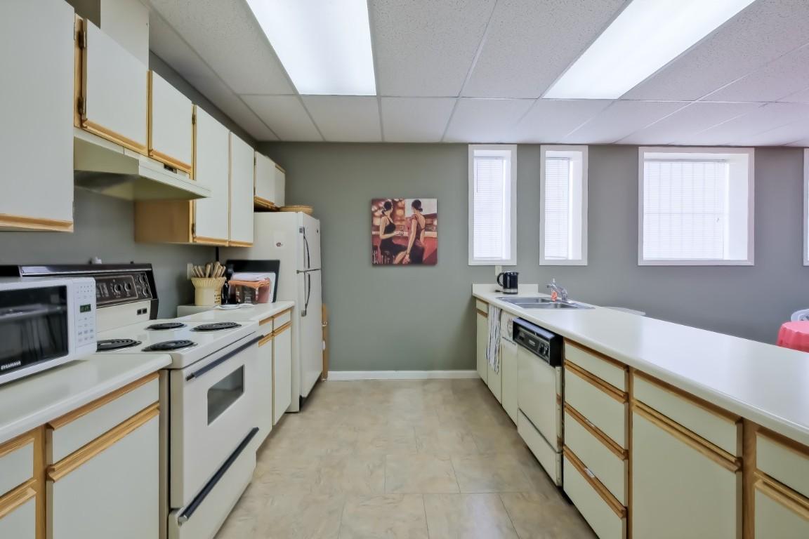 









255


McIntosh

Road, 305,
Kelowna,




BC
V1X 2C5

