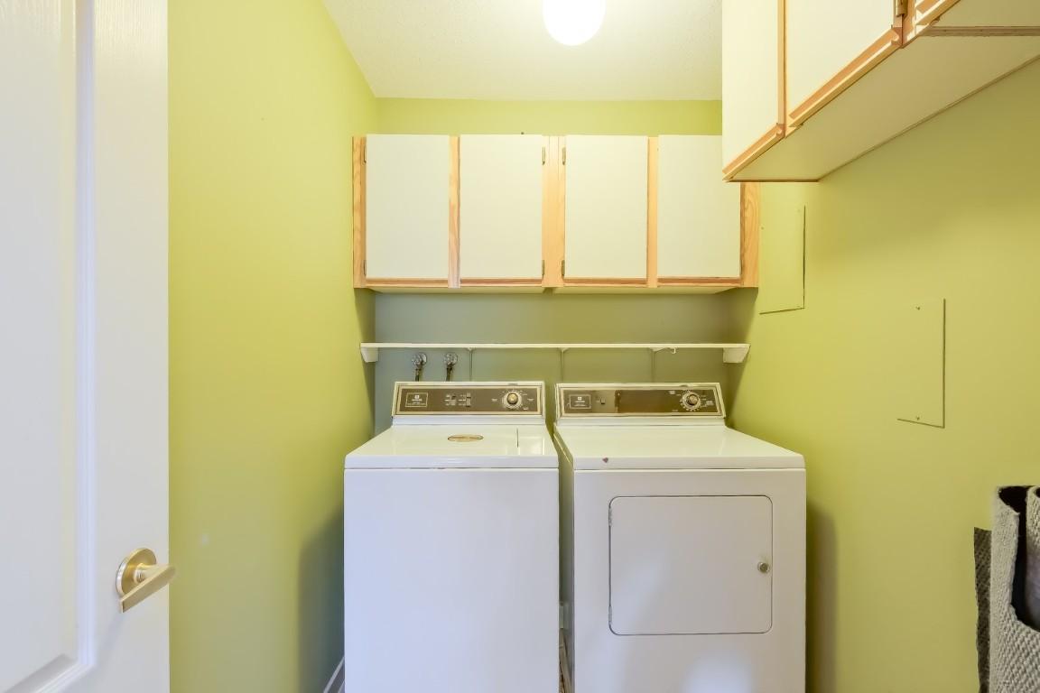 









255


McIntosh

Road, 305,
Kelowna,




BC
V1X 2C5

