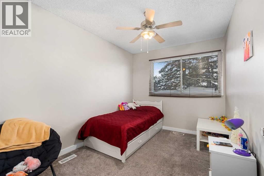 












901, 2520 Palliser Drive SW

,
Calgary,




Alberta
T2V4S9

