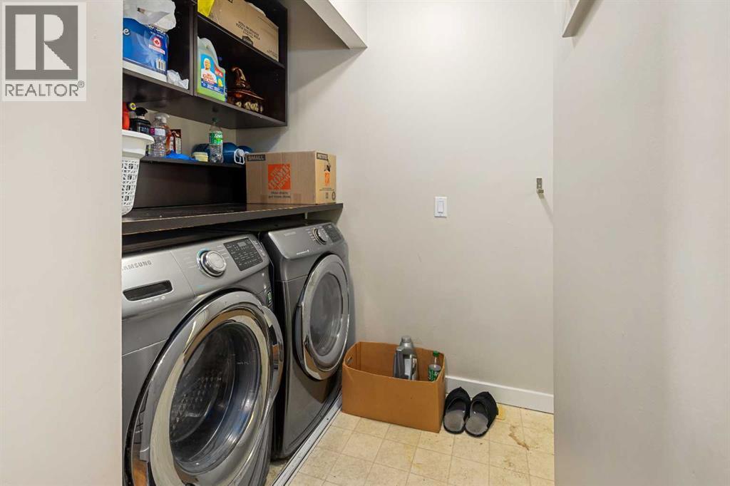 












901, 2520 Palliser Drive SW

,
Calgary,




Alberta
T2V4S9

