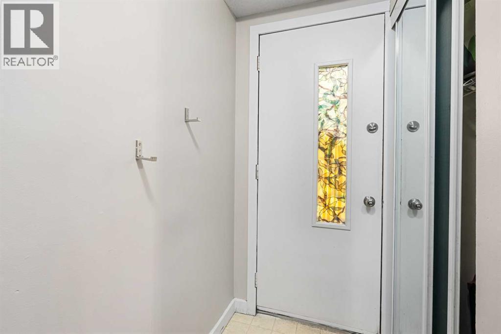 












901, 2520 Palliser Drive SW

,
Calgary,




Alberta
T2V4S9

