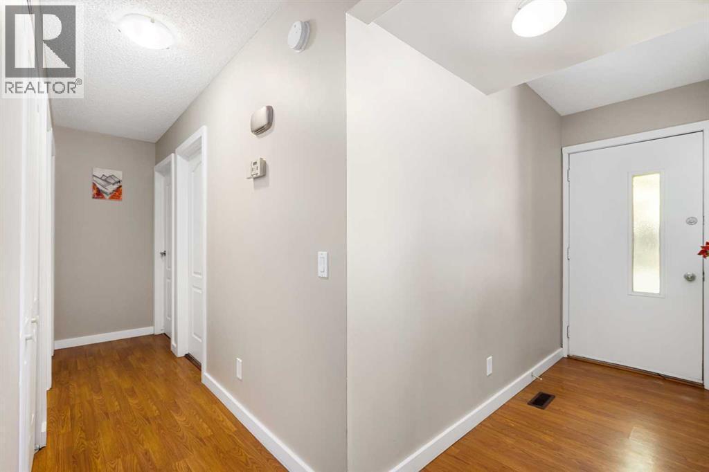 












901, 2520 Palliser Drive SW

,
Calgary,




Alberta
T2V4S9

