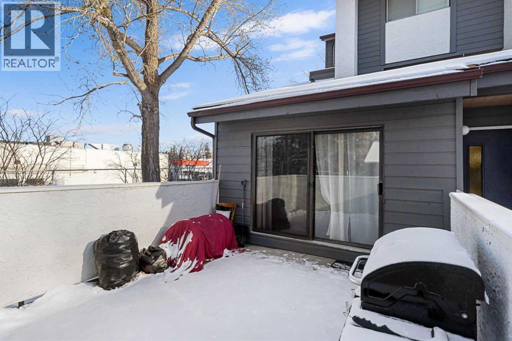 












901, 2520 Palliser Drive SW

,
Calgary,




Alberta
T2V4S9

