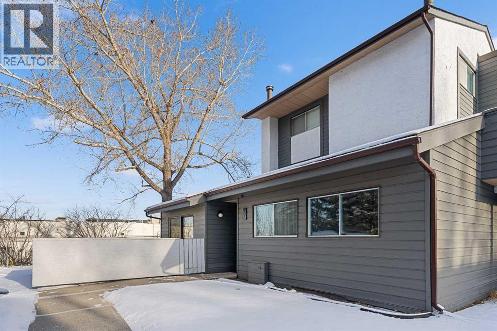 












901, 2520 Palliser Drive SW

,
Calgary,




Alberta
T2V4S9

