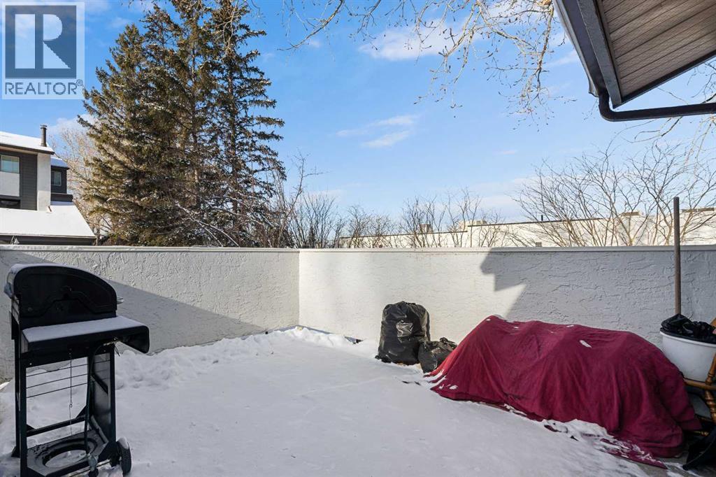 












901, 2520 Palliser Drive SW

,
Calgary,




Alberta
T2V4S9

