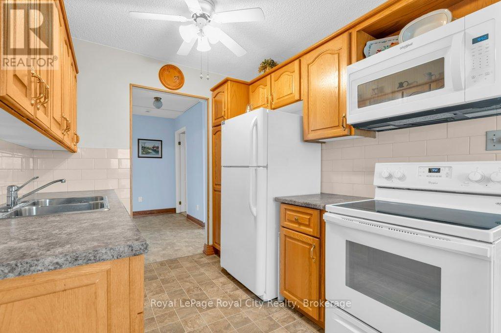 












614 - 19 WOODLAWN ROAD E

,
Guelph (Riverside Park),




Ontario
N1H7B1

