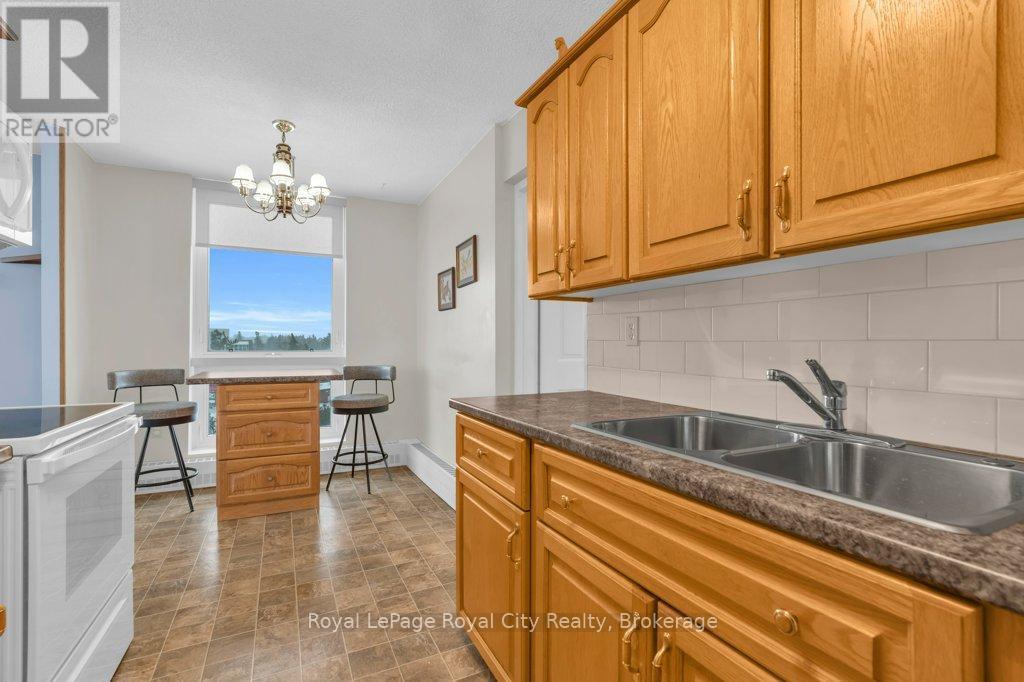 












614 - 19 WOODLAWN ROAD E

,
Guelph (Riverside Park),




Ontario
N1H7B1

