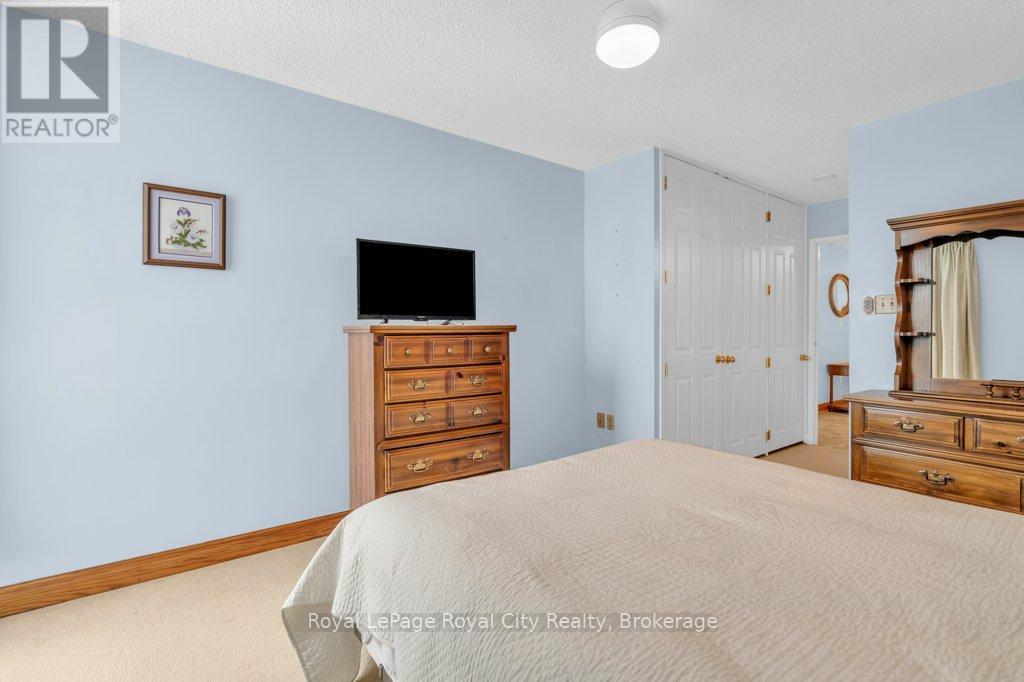 












614 - 19 WOODLAWN ROAD E

,
Guelph (Riverside Park),




Ontario
N1H7B1

