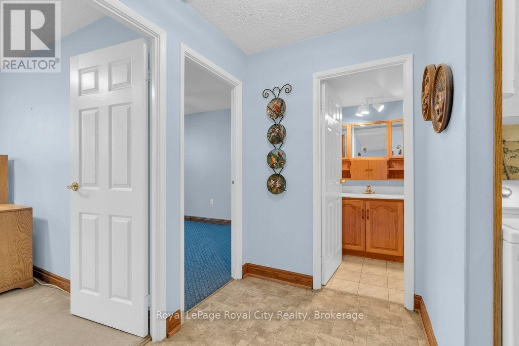 












614 - 19 WOODLAWN ROAD E

,
Guelph (Riverside Park),




Ontario
N1H7B1

