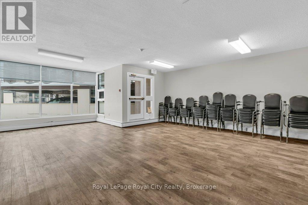 












614 - 19 WOODLAWN ROAD E

,
Guelph (Riverside Park),




Ontario
N1H7B1

