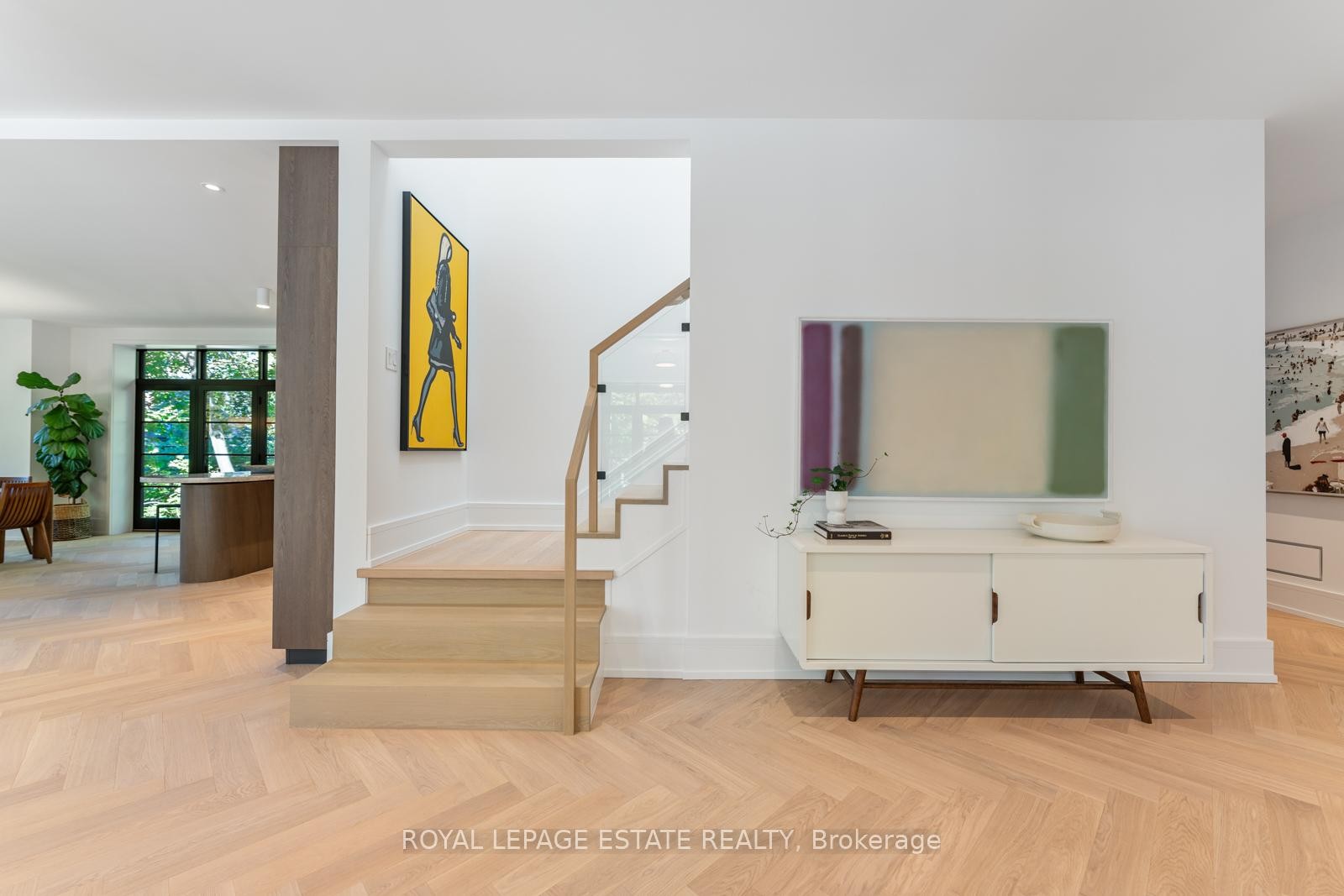 









8


Crown Park

Road,
Toronto,




ON
M4E 1J9

