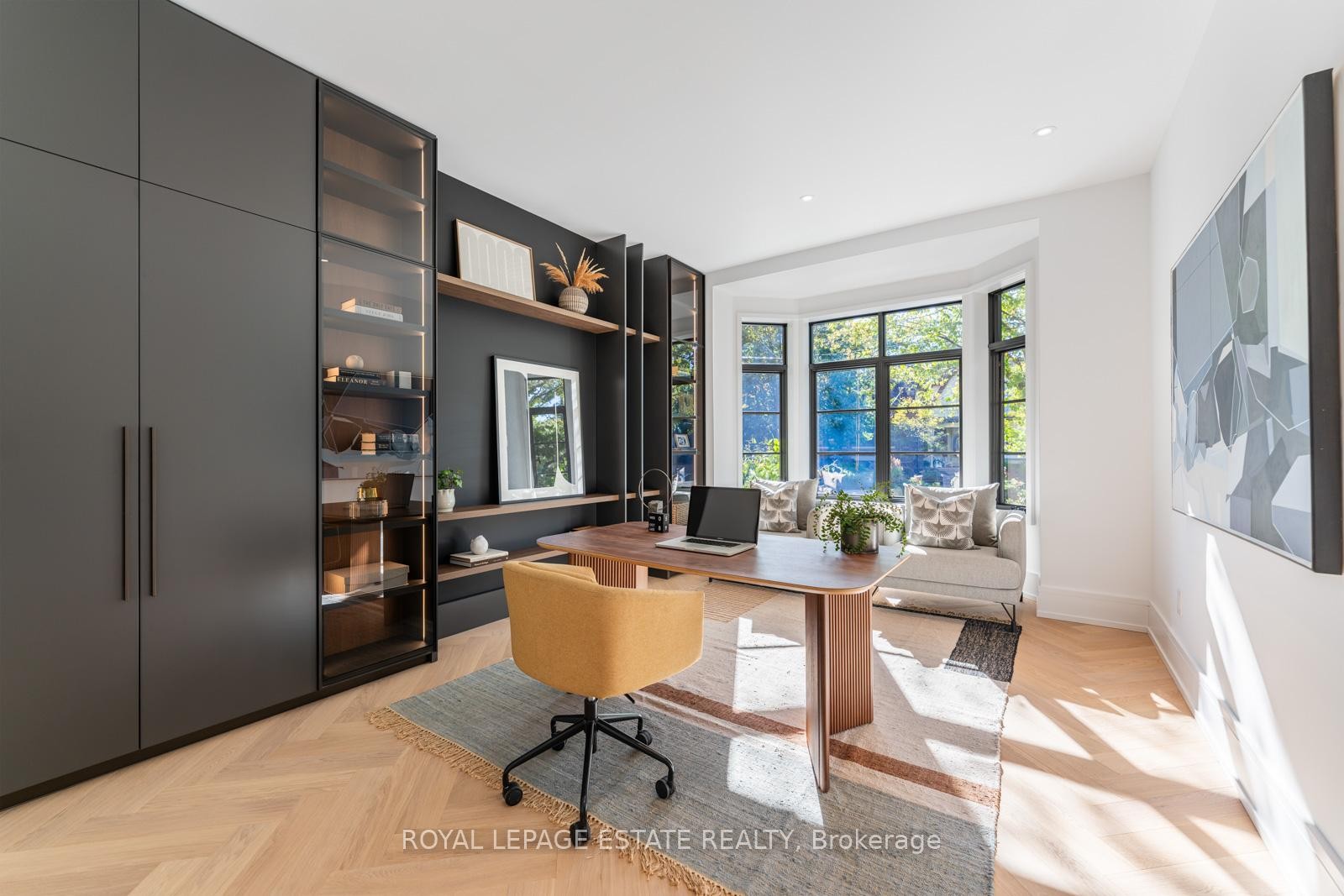 









8


Crown Park

Road,
Toronto,




ON
M4E 1J9

