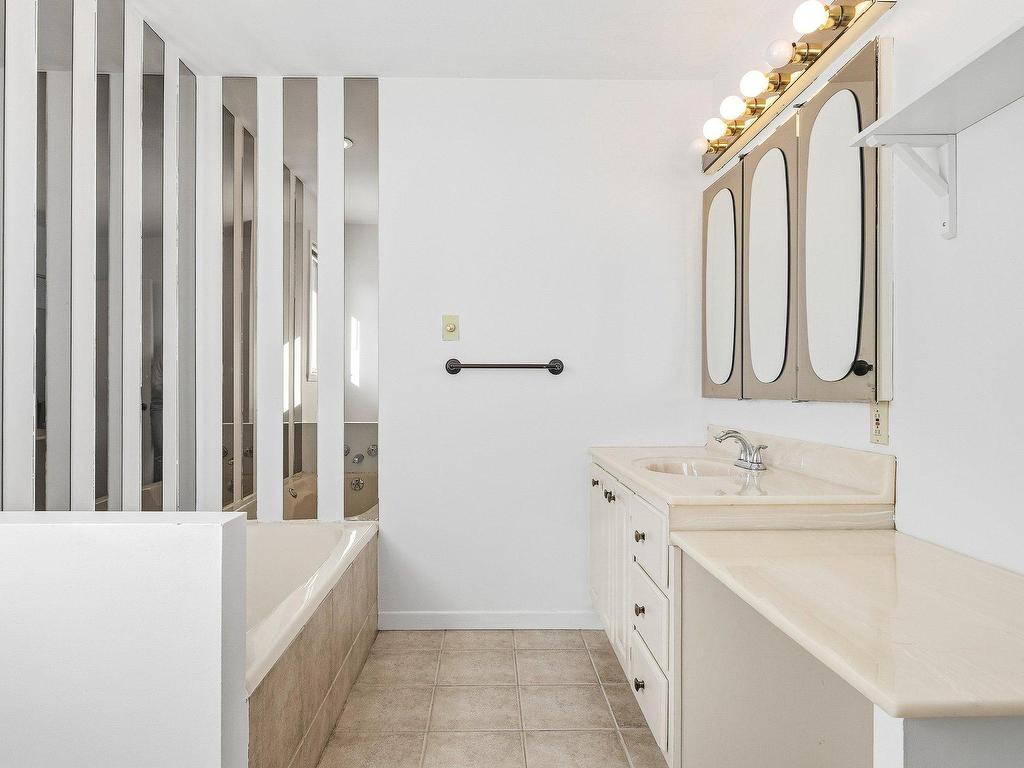 









5627


Route Marie-Victorin

,
Contrecoeur,




QC
J0L1C0

