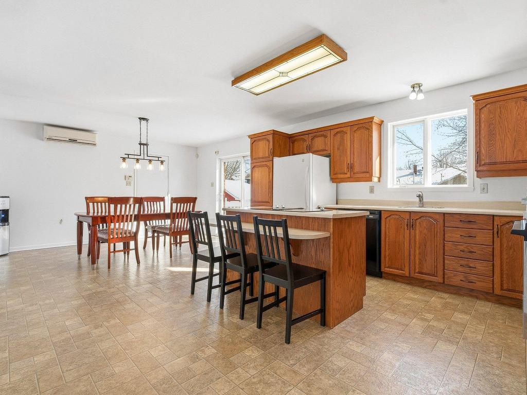 









5627


Route Marie-Victorin

,
Contrecoeur,




QC
J0L1C0

