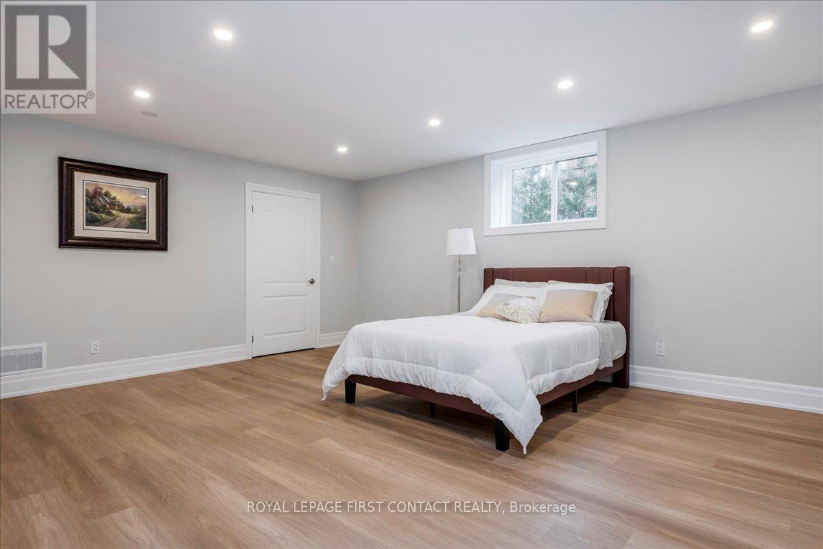 












3500 CRESCENT HARBOUR ROAD

,
Innisfil,




Ontario
L9S2Y8

