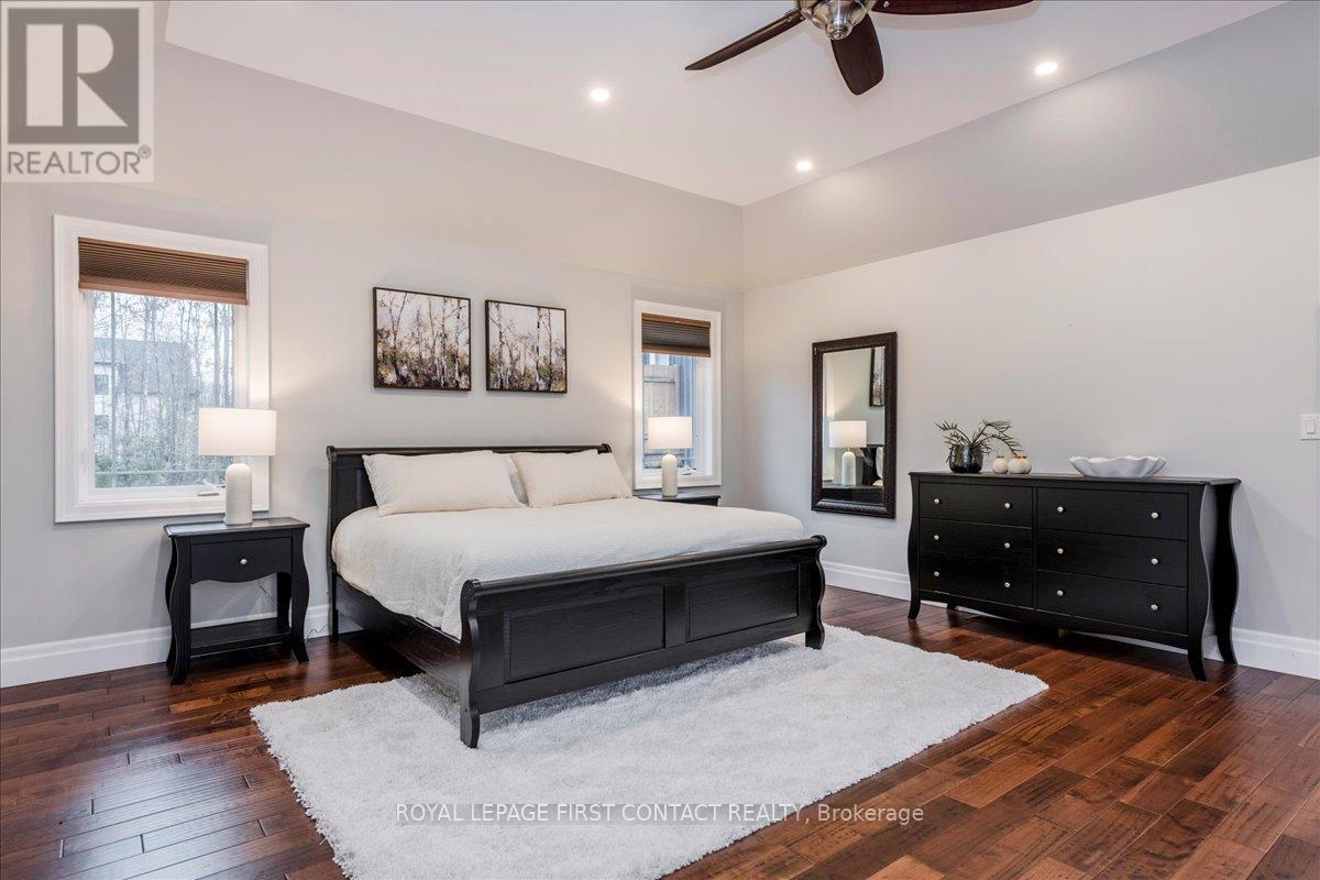 












3500 CRESCENT HARBOUR ROAD

,
Innisfil,




Ontario
L9S2Y8

