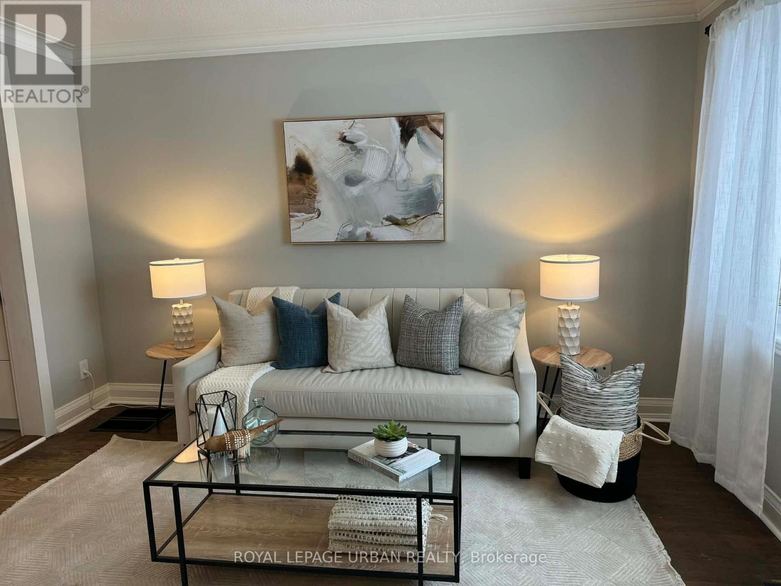 












84 CLONMORE DRIVE

,
Toronto,




Ontario
M1N1X8

