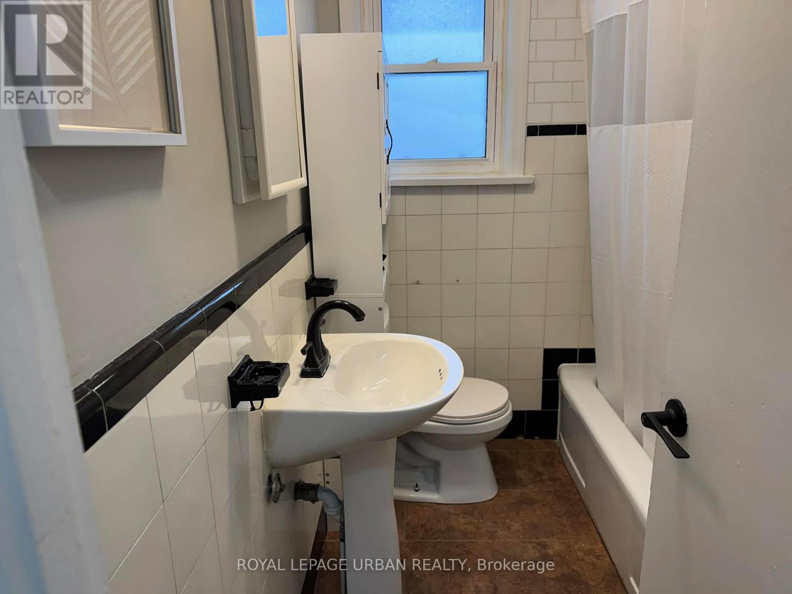 












84 CLONMORE DRIVE

,
Toronto,




Ontario
M1N1X8

