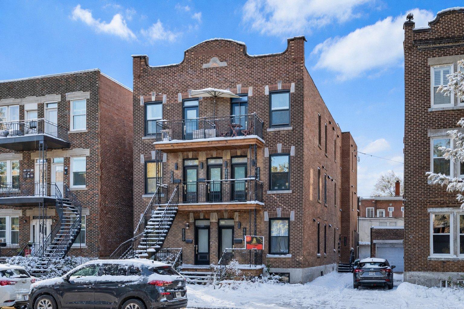 









8538

 - 8548


Rue St-Denis

,
Montréal (Villeray/Saint-Michel/Parc-Extension),




QC
H2P2H2

