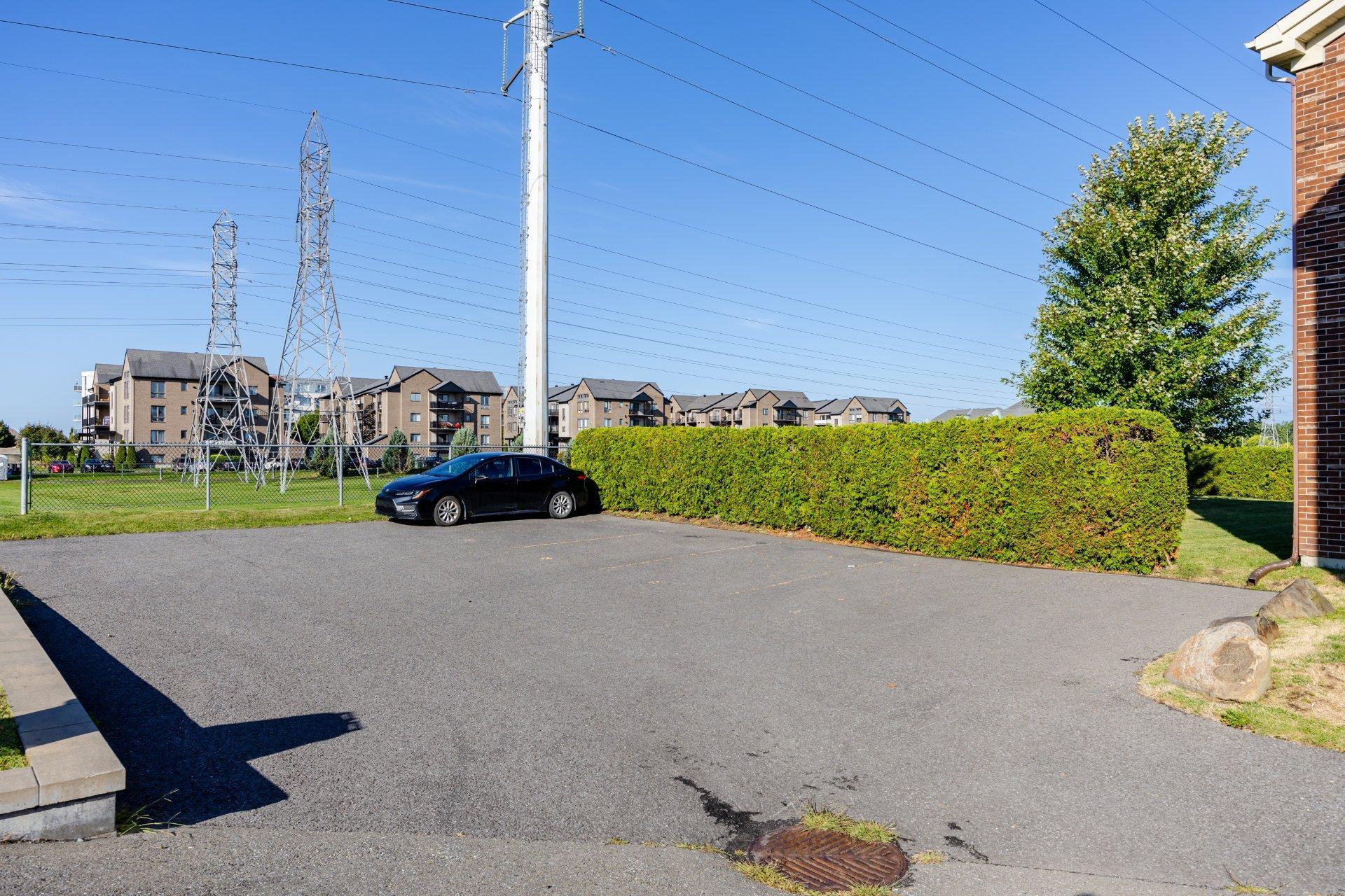 









5970


Rue Chevalier

, 1,
Brossard,




QC
J4Z0E8

