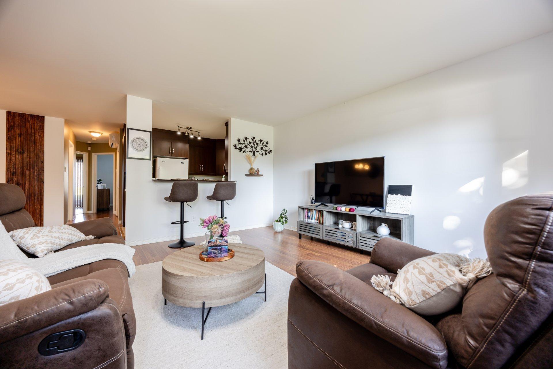 









5970


Rue Chevalier

, 1,
Brossard,




QC
J4Z0E8

