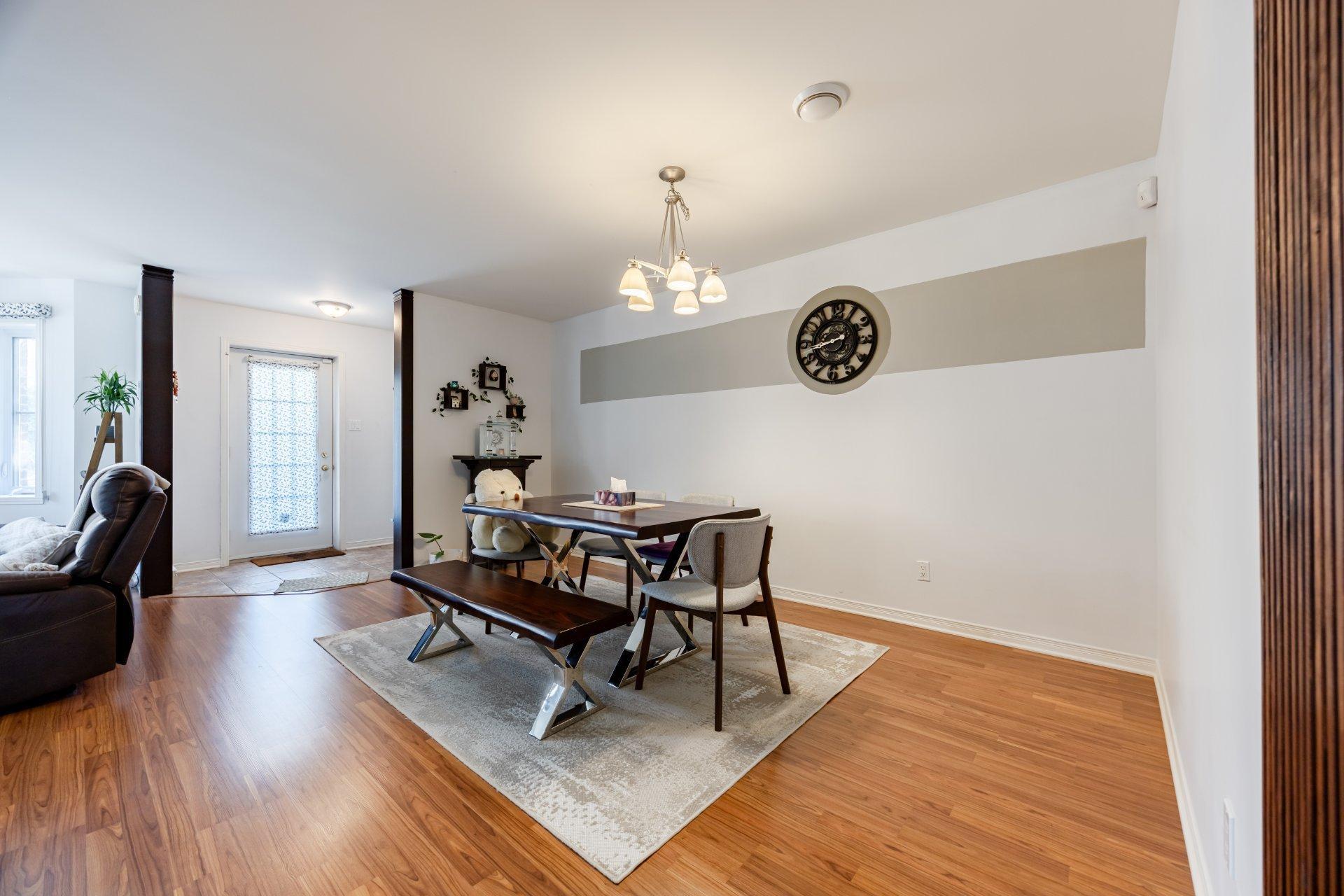 









5970


Rue Chevalier

, 1,
Brossard,




QC
J4Z0E8

