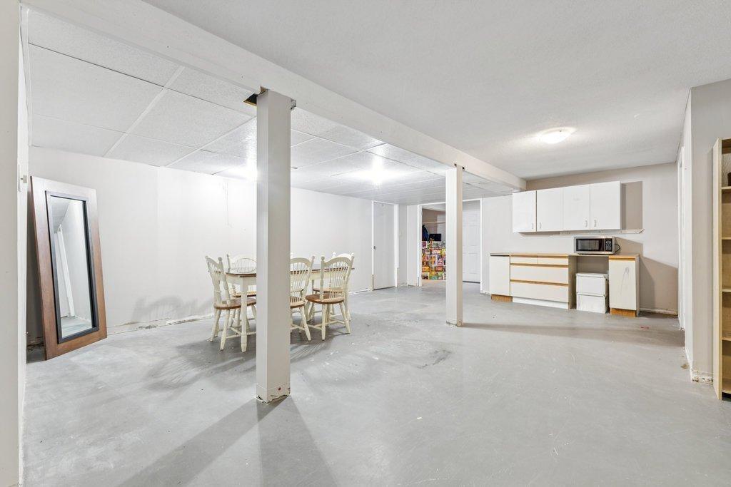 









29


Ch. Dunn

,
Chelsea,




QC
J9B1G6

