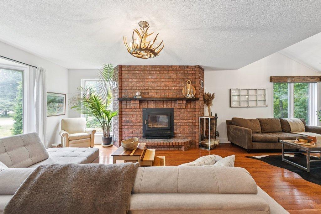 









29


Ch. Dunn

,
Chelsea,




QC
J9B1G6

