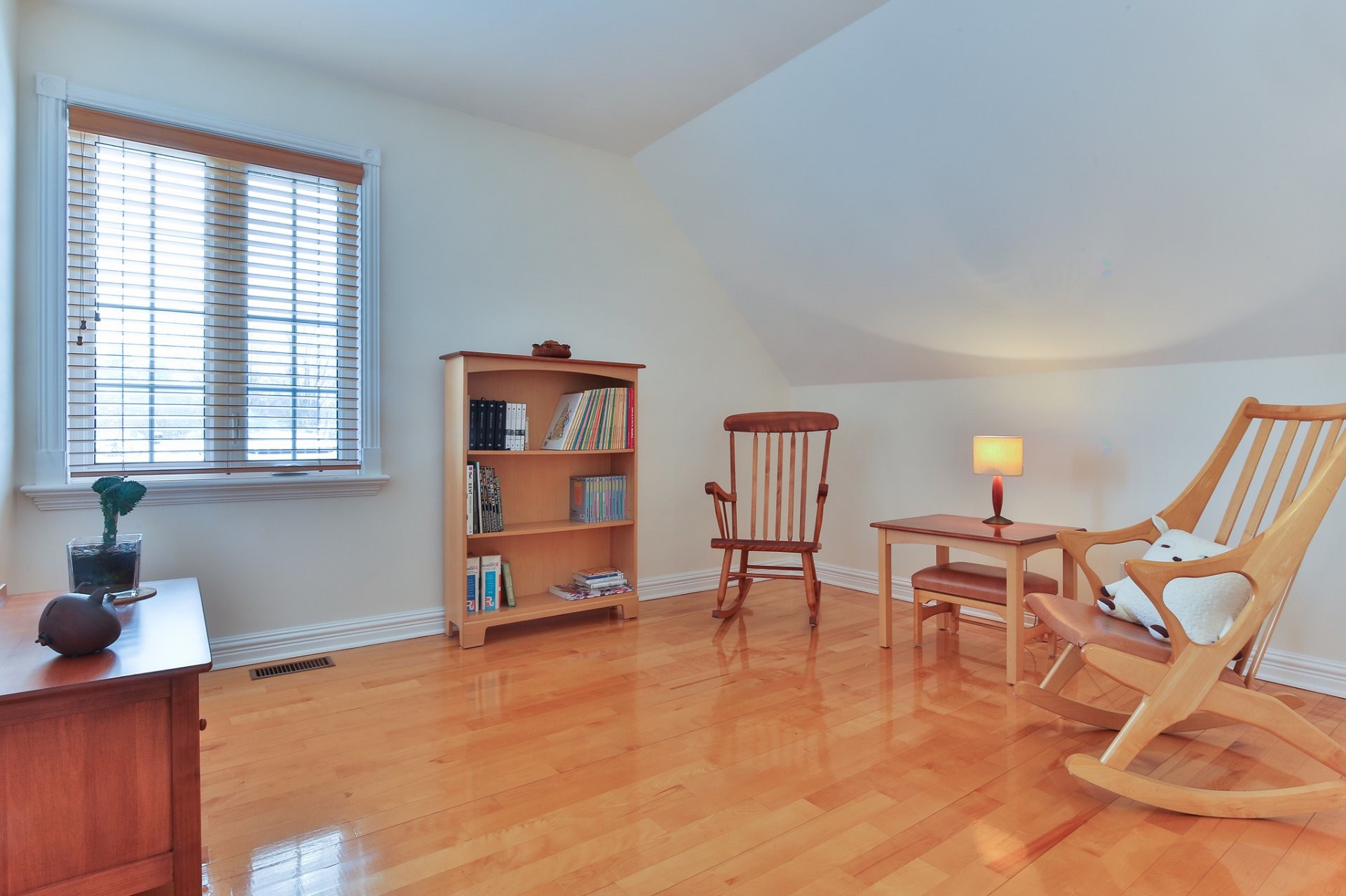 









243


16e Avenue

,
Saint-Jean-sur-Richelieu,




QC
J2X1A1

