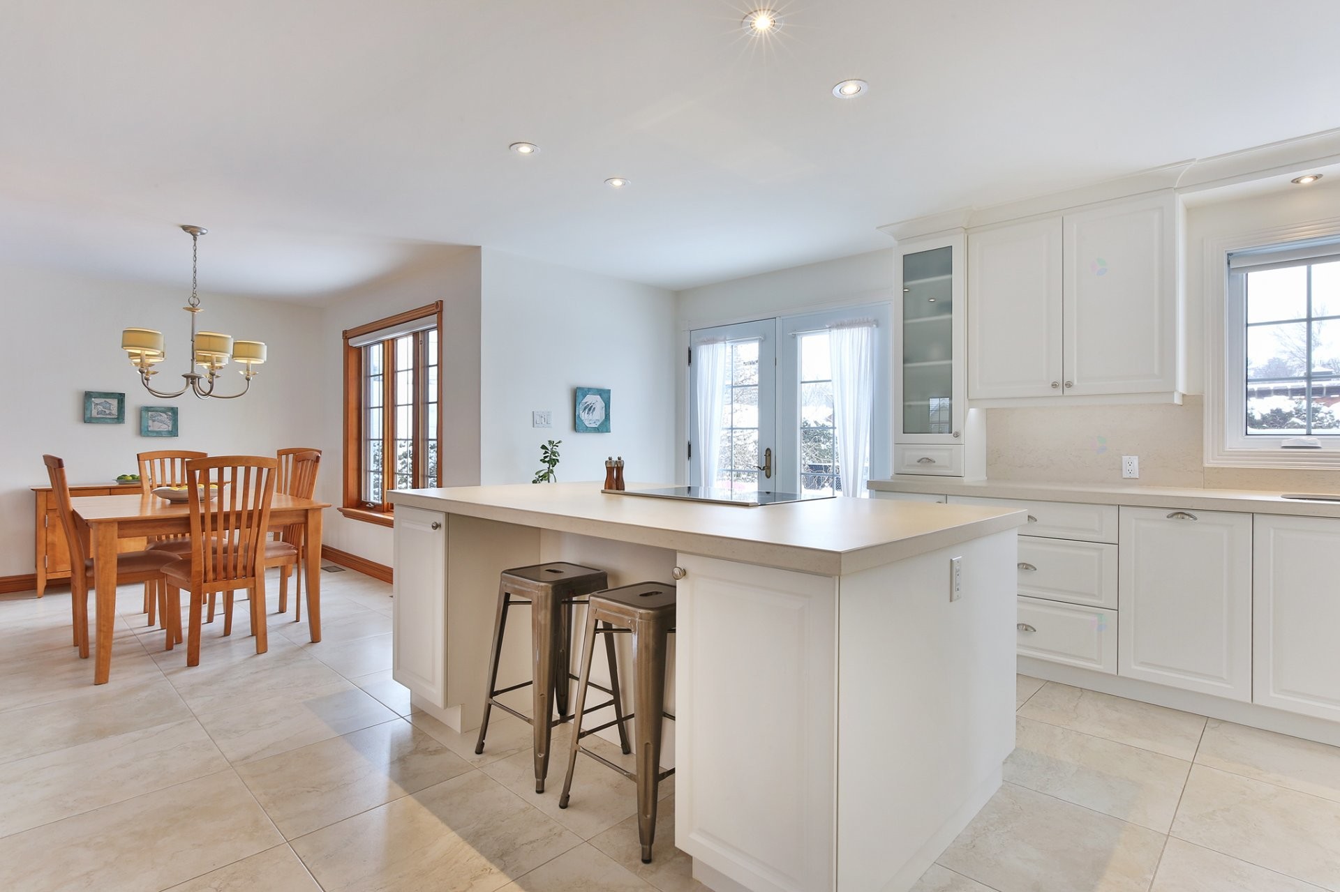 









243


16e Avenue

,
Saint-Jean-sur-Richelieu,




QC
J2X1A1

