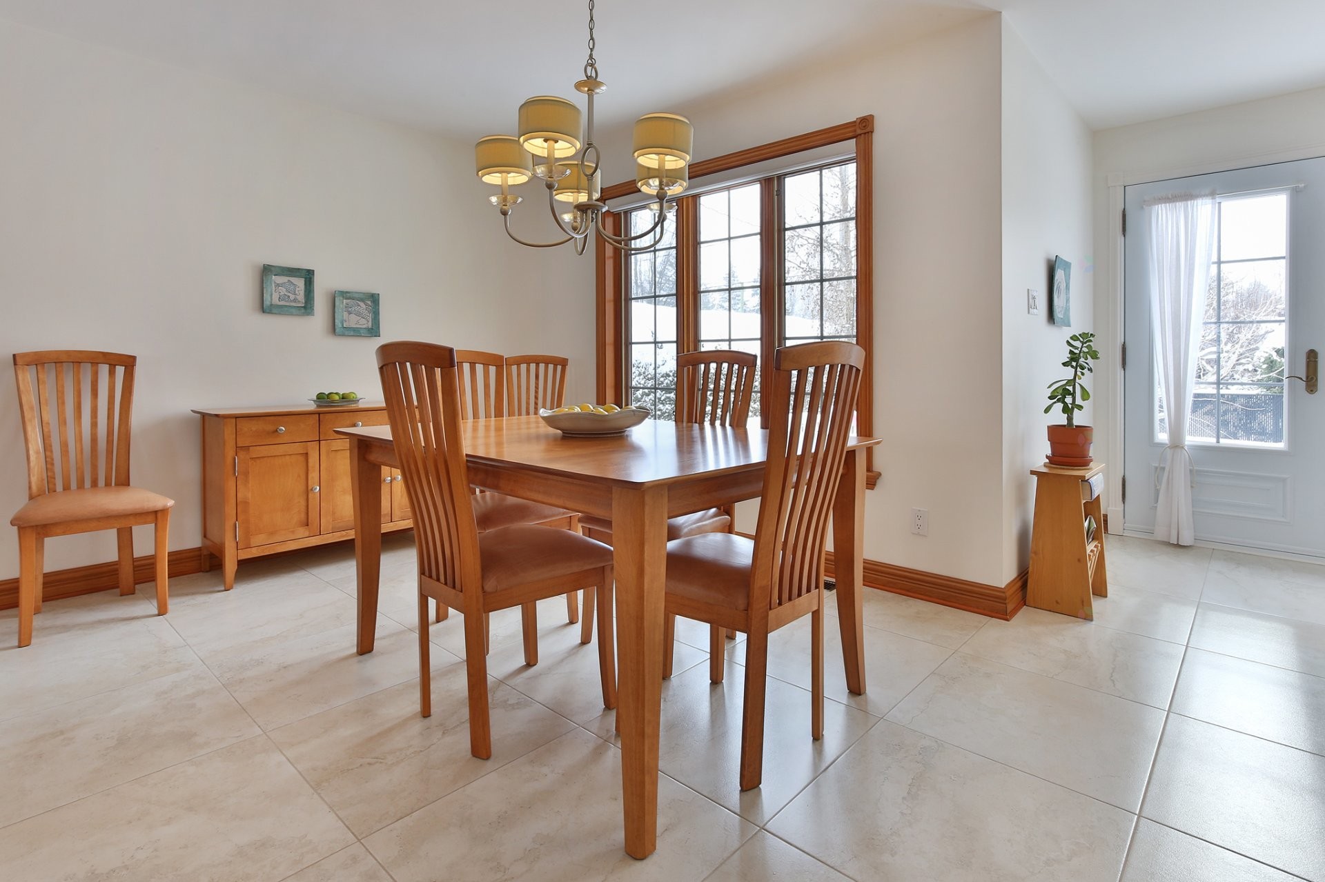 









243


16e Avenue

,
Saint-Jean-sur-Richelieu,




QC
J2X1A1

