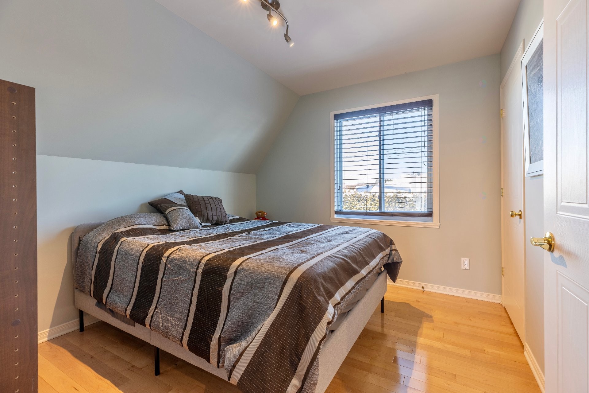 









83


Rue Jean-Paul-Lemieux

,
Notre-Dame-de-l'Île-Perrot,




QC
J7W1P4

