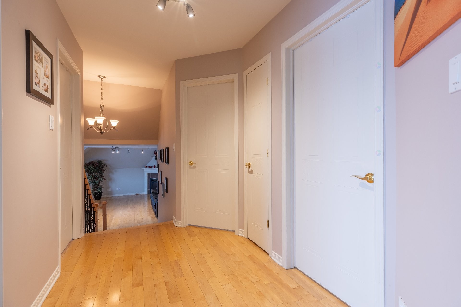 









83


Rue Jean-Paul-Lemieux

,
Notre-Dame-de-l'Île-Perrot,




QC
J7W1P4

