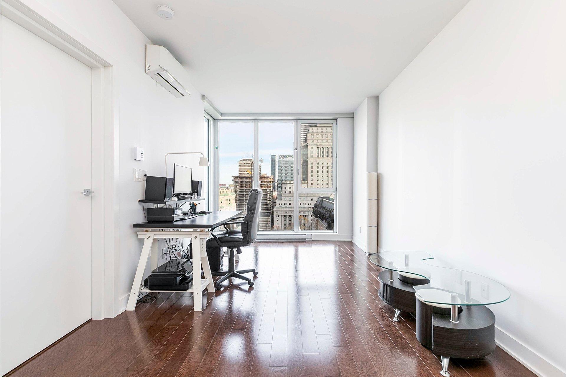 









1211


Rue Drummond

, 1607,
Montréal (Ville-Marie),




QC
H3G1V7

