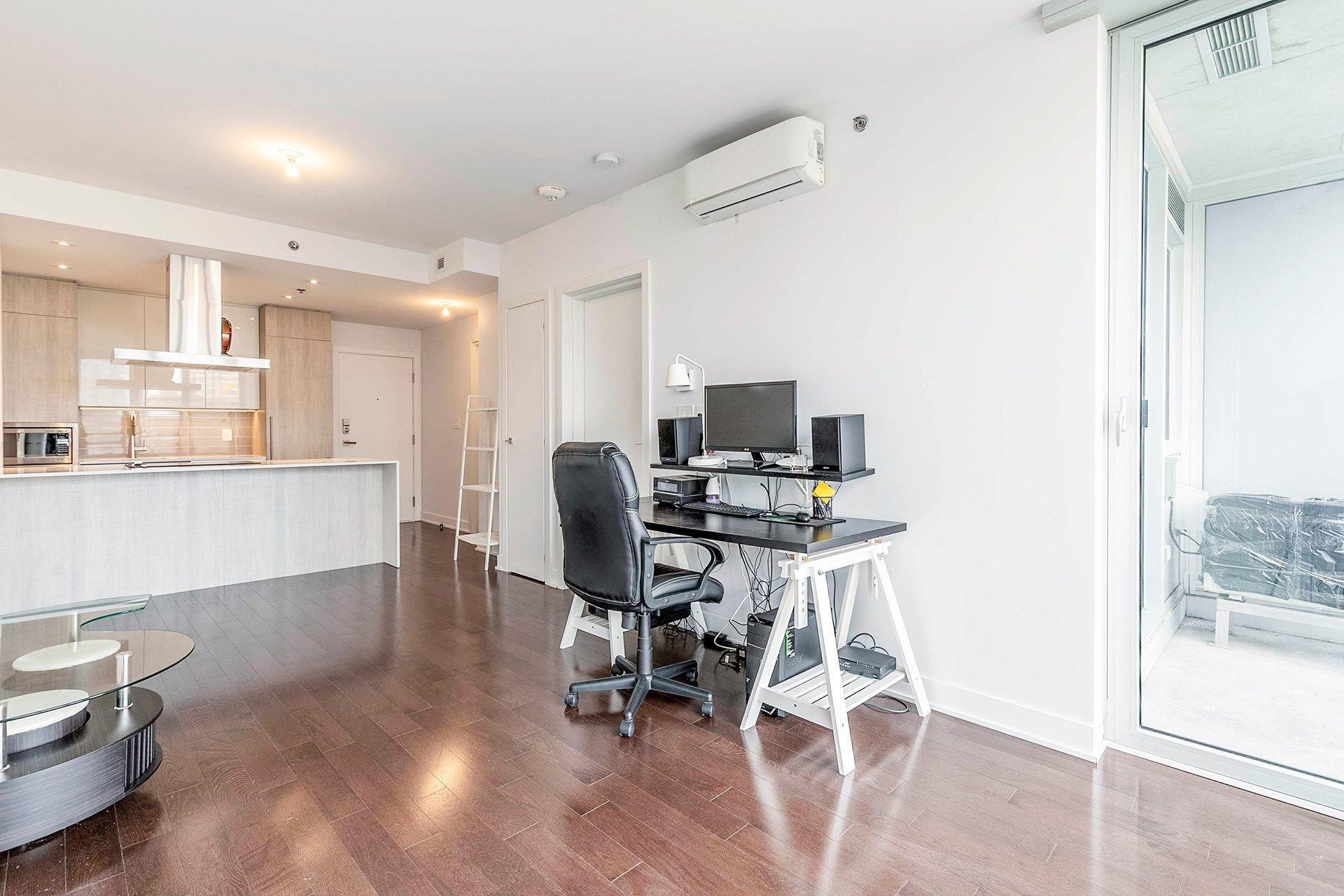 









1211


Rue Drummond

, 1607,
Montréal (Ville-Marie),




QC
H3G1V7

