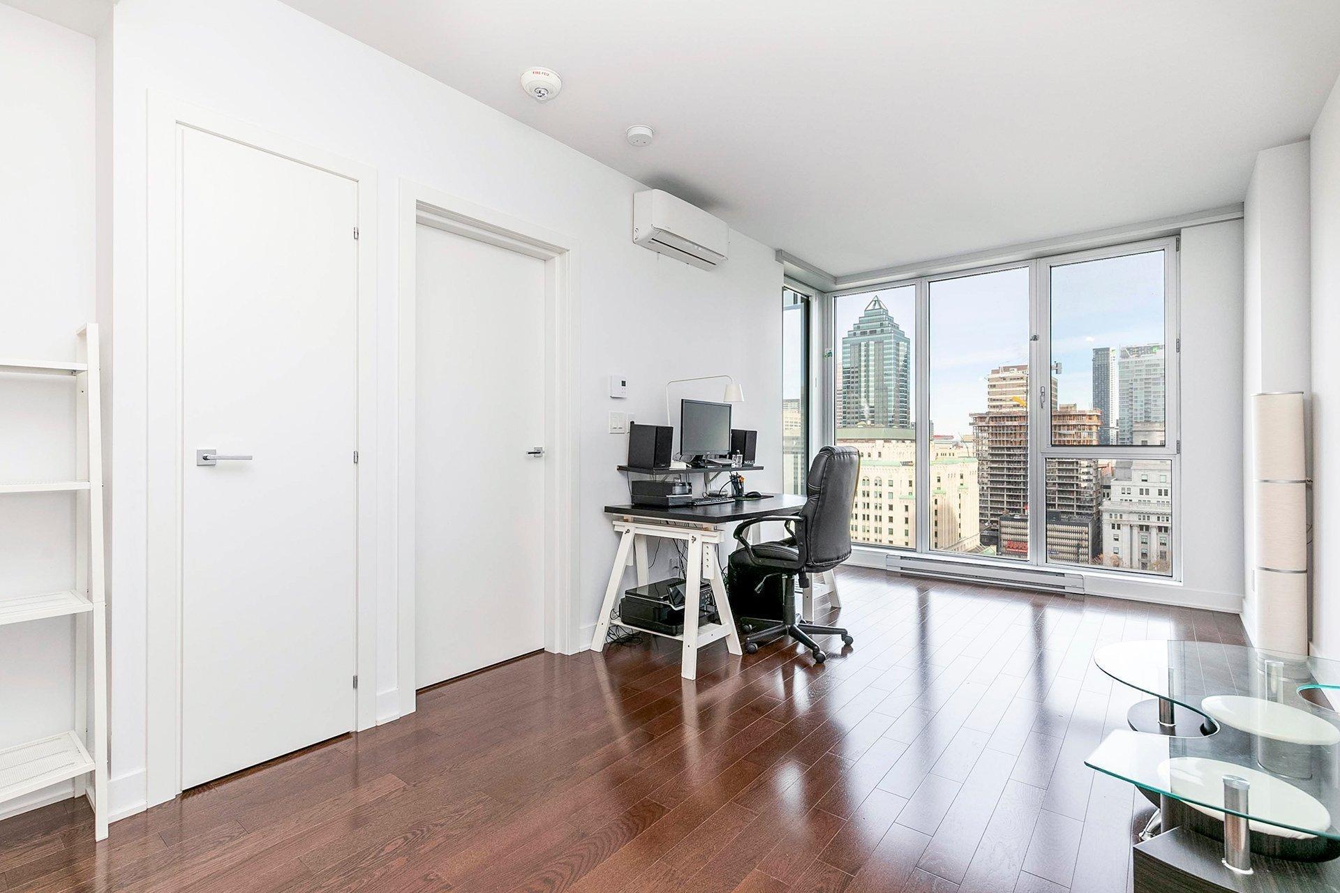 









1211


Rue Drummond

, 1607,
Montréal (Ville-Marie),




QC
H3G1V7

