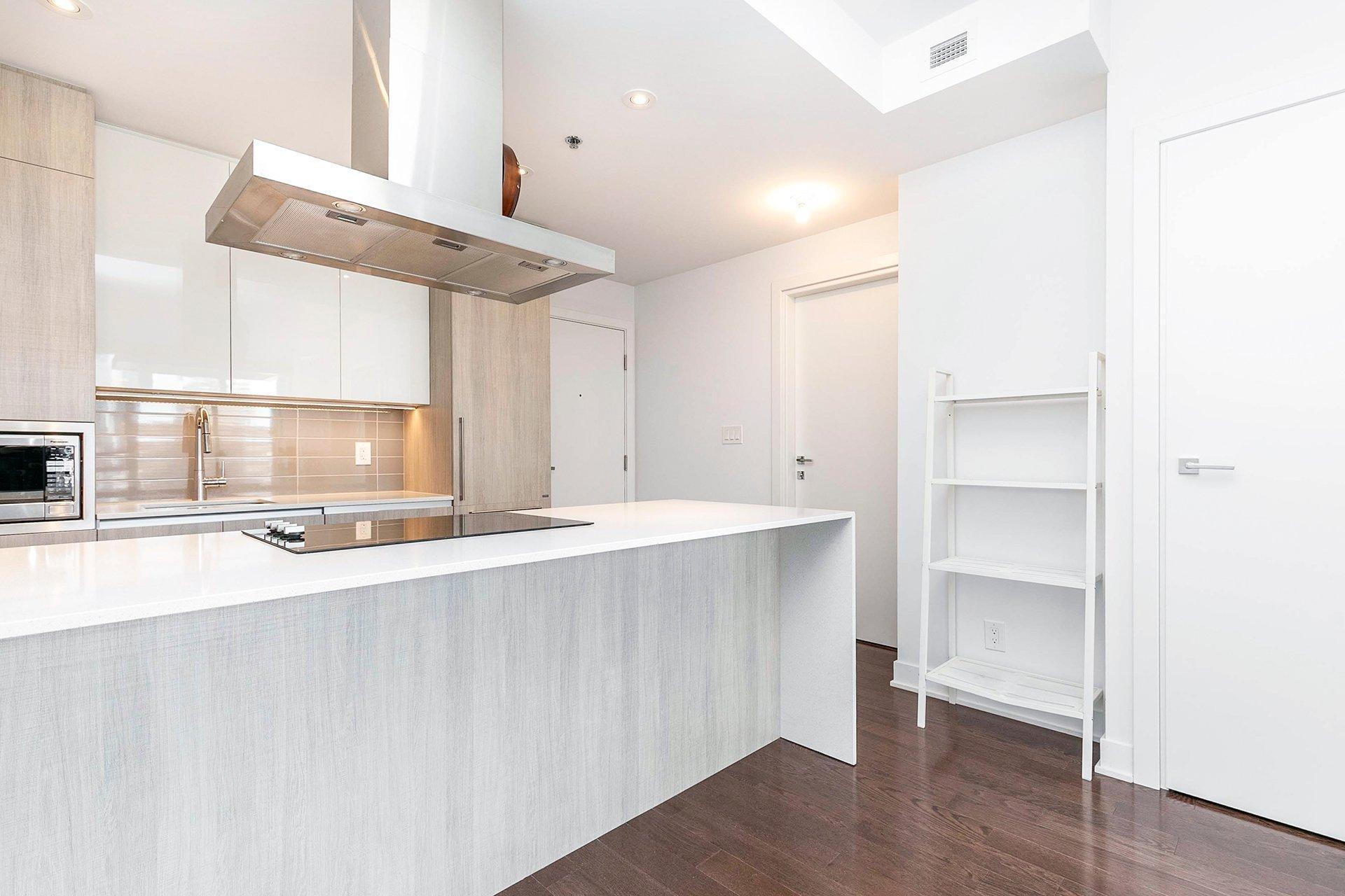 









1211


Rue Drummond

, 1607,
Montréal (Ville-Marie),




QC
H3G1V7

