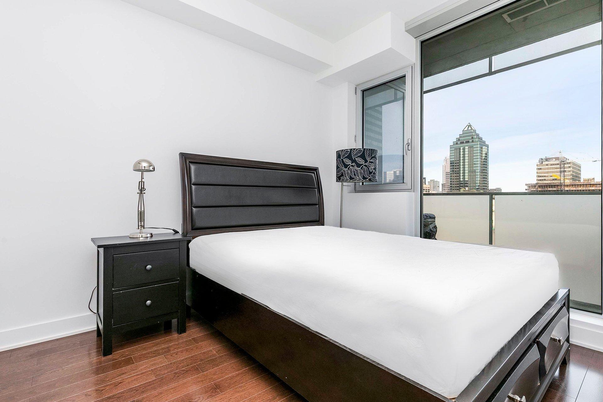 









1211


Rue Drummond

, 1607,
Montréal (Ville-Marie),




QC
H3G1V7

